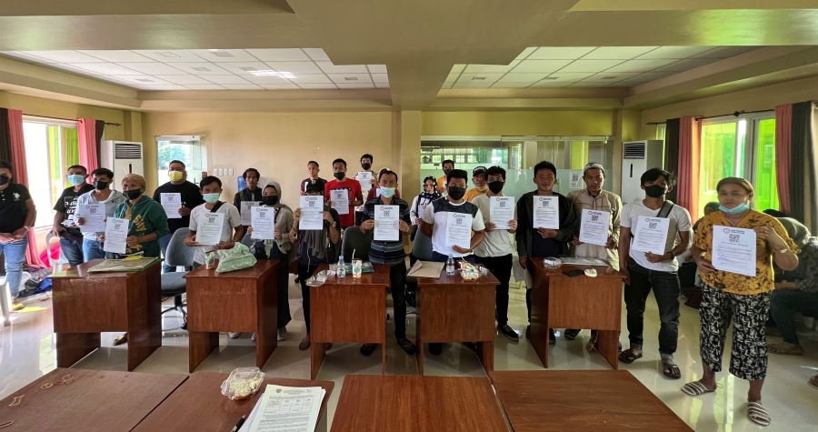 22 eligible BP2P family beneficiaries in Sultan Naga Dimaporo receive their long-waited financial grants on June 7, 2022 after a year of registration in the program.